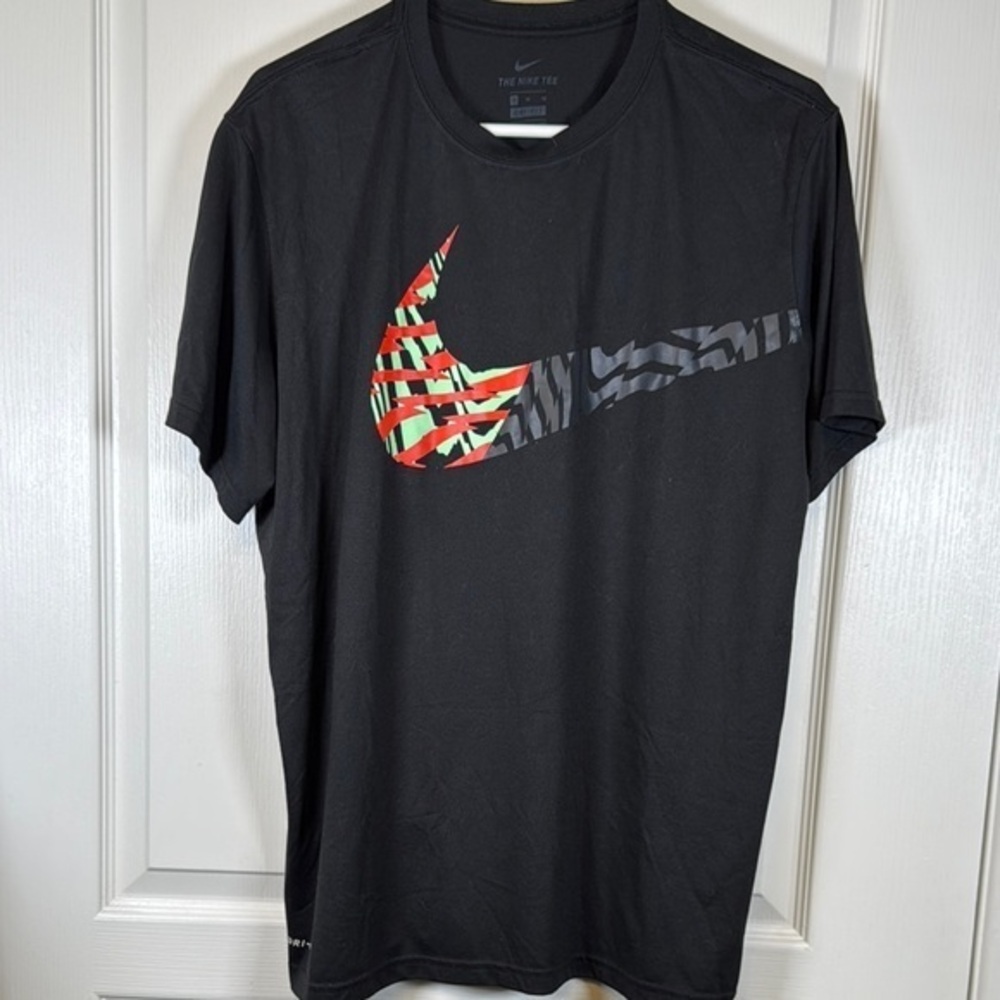 Nike The Nike Tee Dri-Fit Black Swoosh Graphic Shirt Size Med EUC #5526